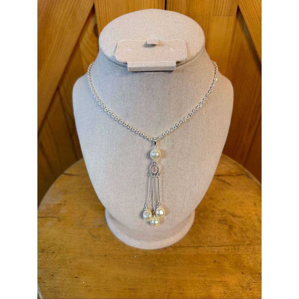SAQ Signed Faux Pearl Teardrop Pendant Silver Tone Necklace 17" (7867)
